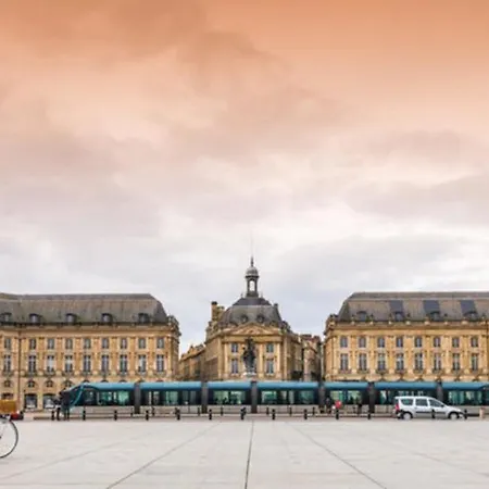 Mouneyra - Calmes Avec Parking - Centre Burdeos