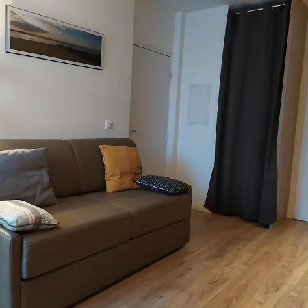 Apartment Les De La Mouneyra